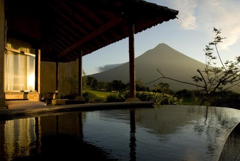 Hotel La Reunion Golf Resort And Residences Antigua Ruang foto