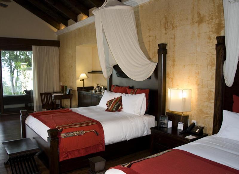 Hotel La Reunion Golf Resort And Residences Antigua Ruang foto