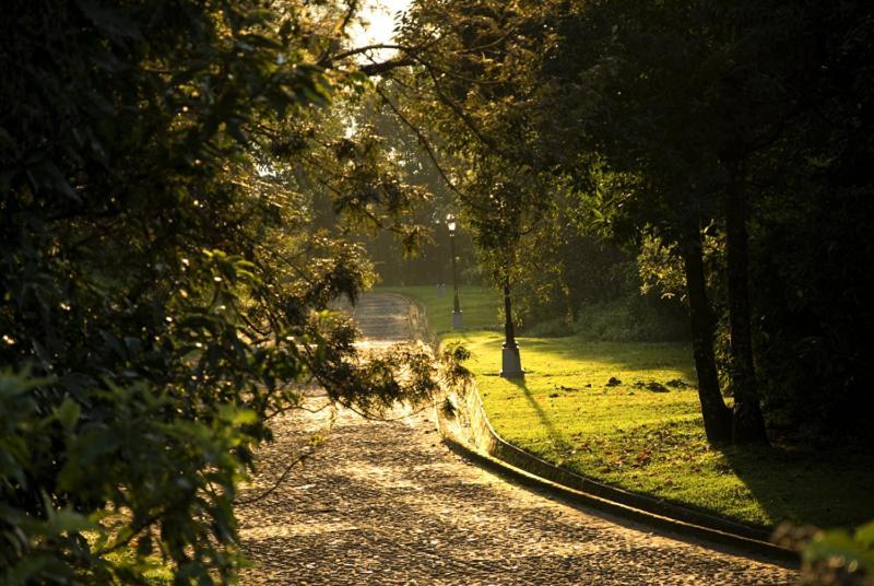 Hotel La Reunion Golf Resort And Residences Antigua Bagian luar foto