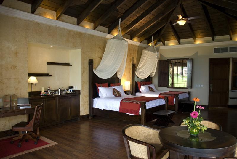 Hotel La Reunion Golf Resort And Residences Antigua Ruang foto